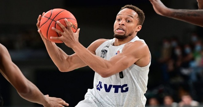 Pınar Karşıyaka'ya ABD'li skorer