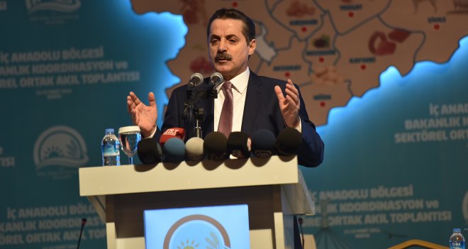 Bakan Çelik, İzmir'de üreticinin nabzını tutacak