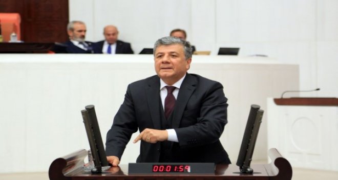 Balbay: Çeşme'deki petrol sızıntısını meclise taşıdı