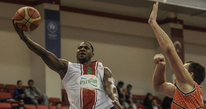 Banvit'i farklı yenen Pınar Karşıyaka lider çıktı...