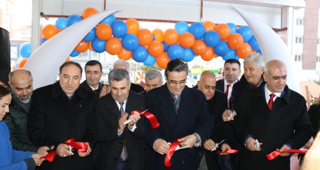 Başdaş Market 15. Şubesini Karşıyaka’da Açtı