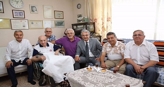 Başkan Akpınar, Cevat Baba'yı ziyaret etti