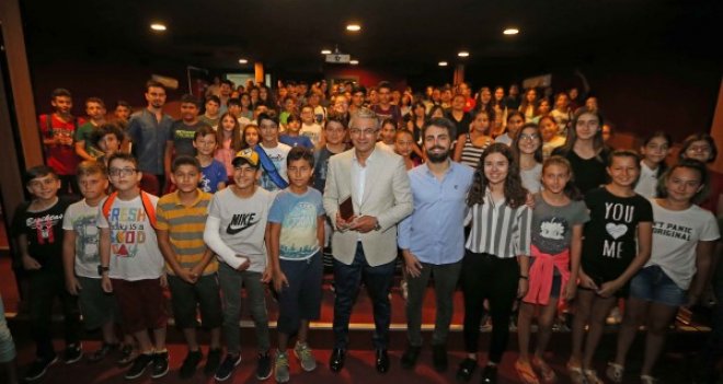 Başkan Akpınar, dünya gençleriyle buluştu