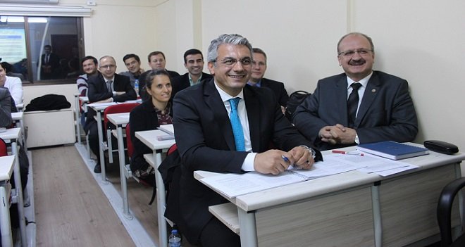 Başkan Akpınar İKÇÜ’nün öğrencisi oldu