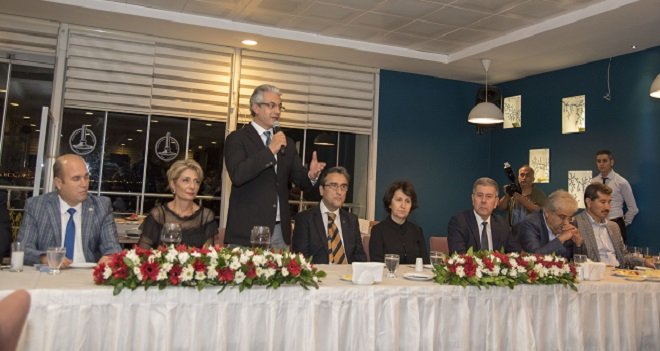 Başkan Akpınar, Kaymakam Yücel'i şarkı ve türkülerle uğurladı...