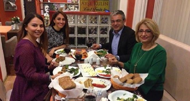 Başkan Akpınar'dan yazar Kaya'ya yemek...