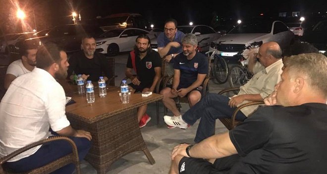 Başkan Altuğ gece yarısı kampa gitti...