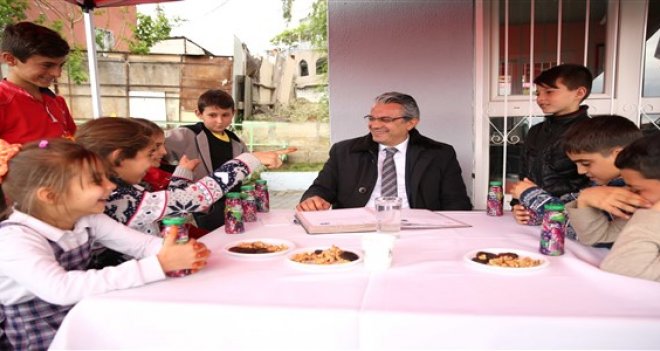 Başkanlık makamı, halkın ayağına gidiyor