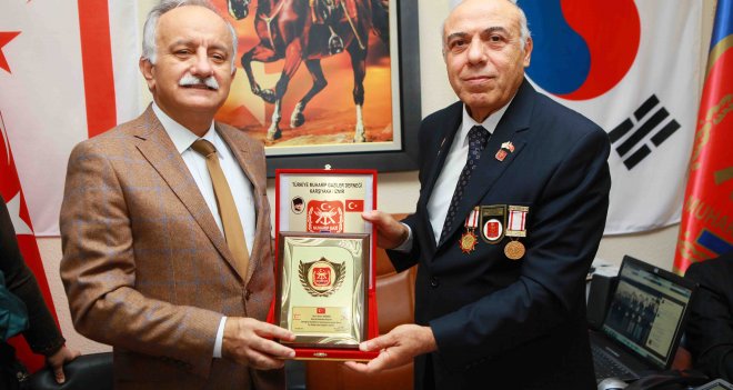 Bayraklı Belediye Başkanı'ndan Karşıyaka'ya ziyaret