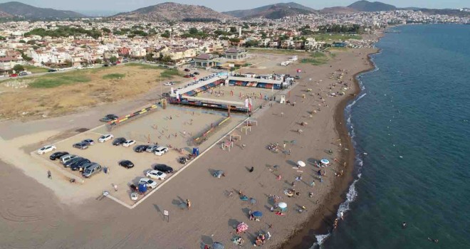 Dikili plajlarına 2 Mavi Bayrak daha