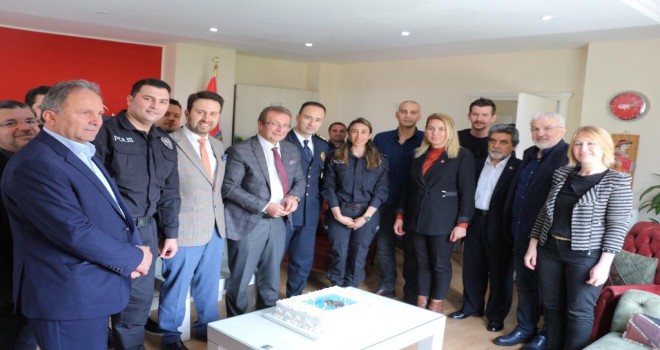 Çiftçioğlu'ndan Polis Haftası jesti