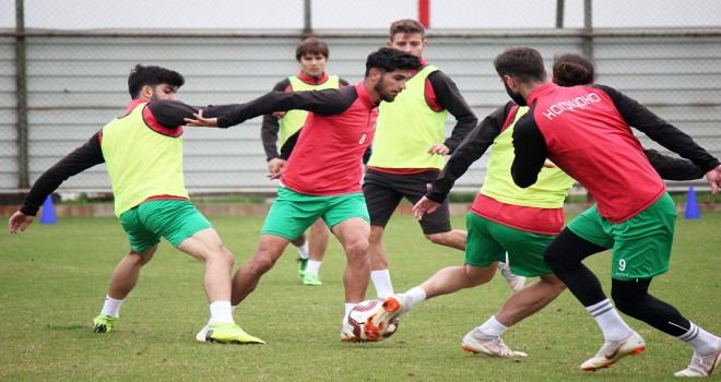 Karşıyaka, Bergama maçı hazırlıklarını sürdürüyor