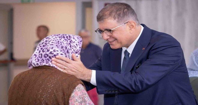 İzmir Büyükşehir'den emeklilere müjde: Kira ve market desteği arttı