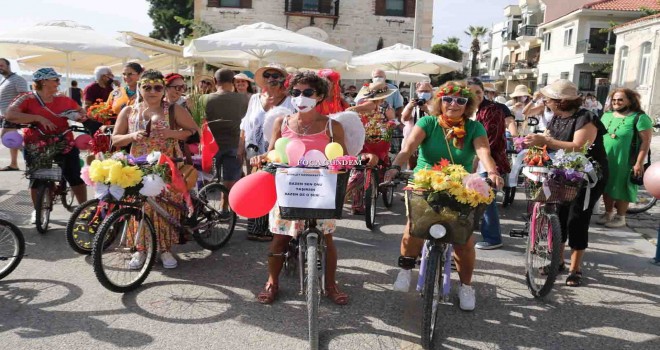 Foça'nın Süslü Kadınları pedala bastı