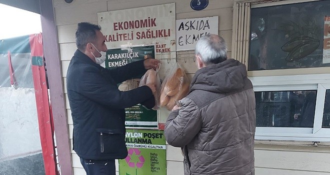 Karşıyaka Müftülüğü görevlilerinden askıda ekmek...