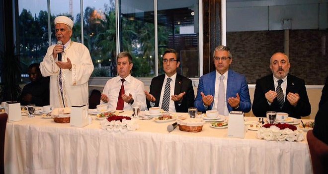 Belediyenin iftar programları devam ediyor