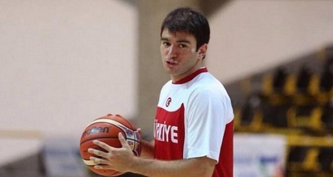 Berk Uğurlu Milli Takım kadrosundan çıkarıldı