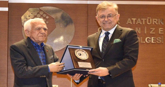 İAOSB’de devir teslim töreni