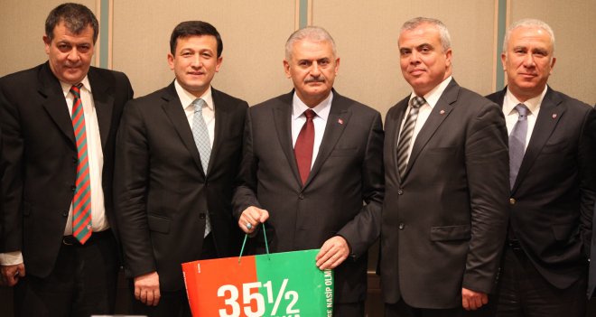 Binali Yıldırım yarın Karşıyaka Stadı'nı inceleyecek