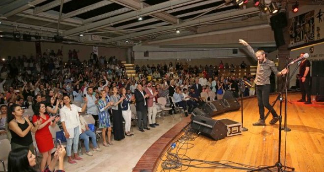 Bir Çocuk Bin Gülüş projesine büyük destek