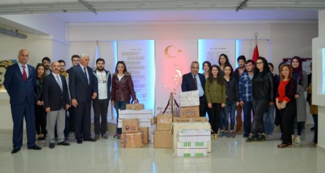 Bir kütüphane bin hapishane kapatır