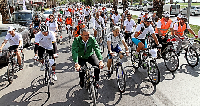BİSİKLET TUTKUNLARI KARŞIYAKA'DA BULUŞTU