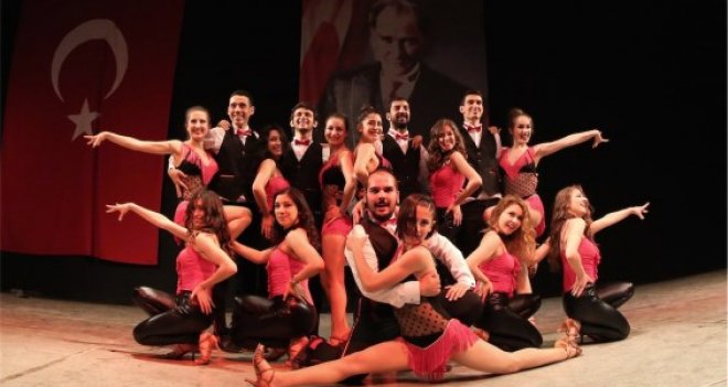 Bornova’da Latin rüzgarları esti