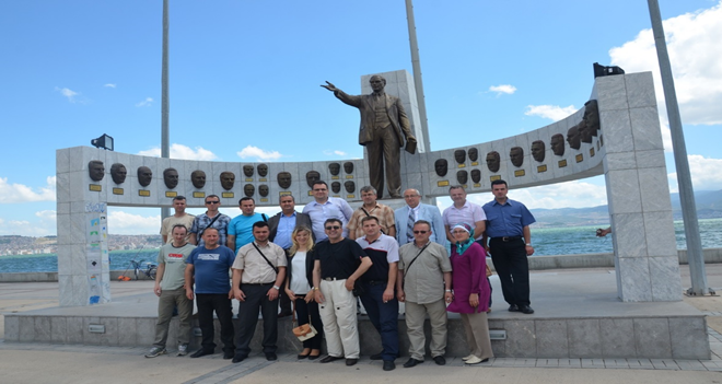 BOSNA HERSEK'İN AKHİSARLILAR'I KARŞIYAKA'YA HAYRAN KALDI