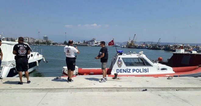 Bostanlı'da denizde erkek ceseti...