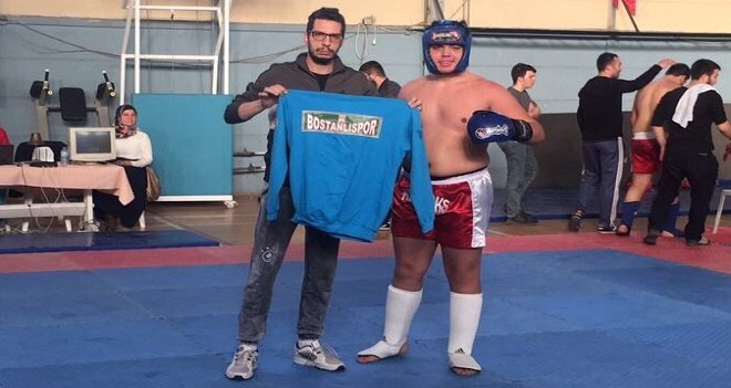 Bostanlıspor kick boksta ilk madalyasını aldı