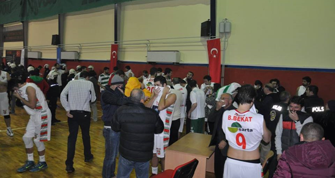 Bostanlıspor'a 2 maç seyircisiz oynama cezası...