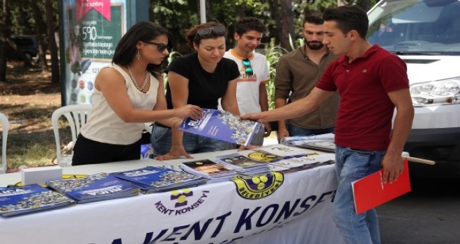 Buca Belediyesi’nden üniversitelilere sıcak karşılama