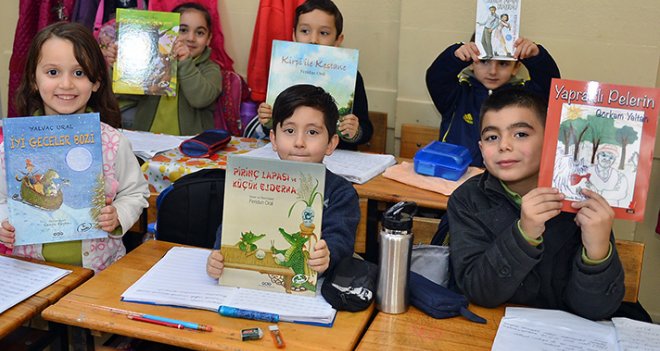 Büyükşehir'den miniklere binlerce kitap