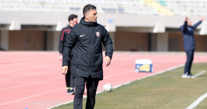 Cezayir: Üst üste 3 veya 4 galibiyet bizi Play-Off'a taşır