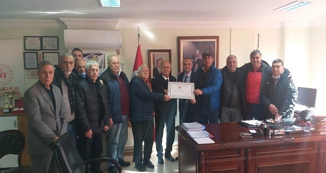 TÜFAD'tan müdür Yelek'e teşekkür belgesi...