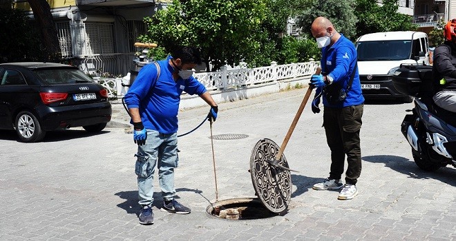 Karşıyaka’da haşerelere karşı ilaçlama...