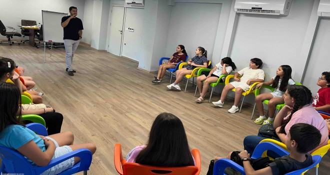 İzmir Çocuk Meclisi’nde ''Akran Zorbalığı Eğitimi''