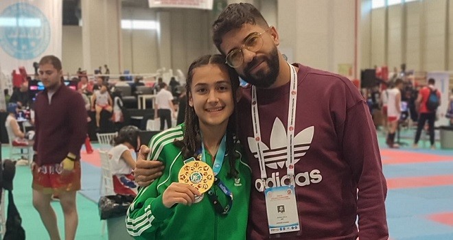 Karşıyakalı kick boksçudan 3 altın madalya