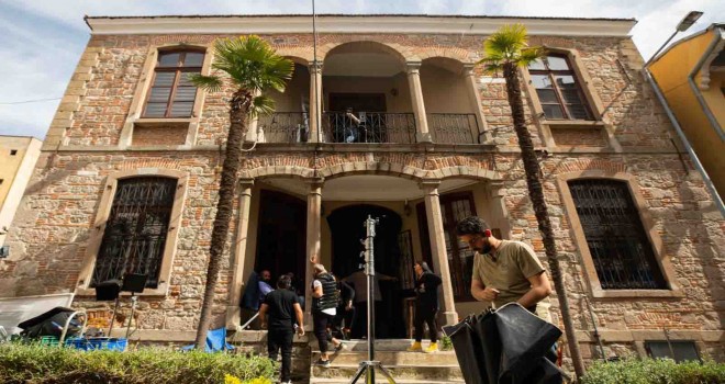 Bergama Belediyesi'nin kapıları sanata açıldı