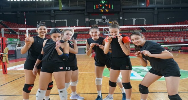Karşıyaka filede Sivrihisarspor karşısında
