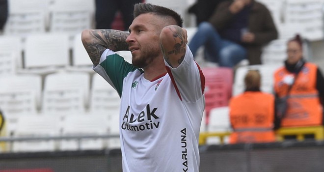 Adem Büyük, Karşıyaka'dan gitti