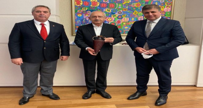 Başkan Tugay ve Koç'tan CHP Lideri Kılıçdaroğlu'na ziyaret