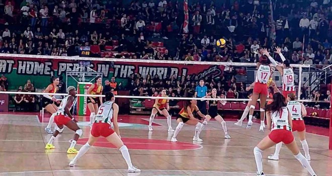 Voleybolda finaller derbi ile başlayacak...