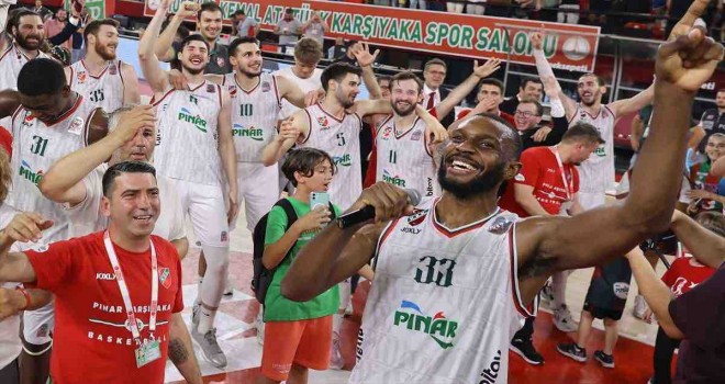 Vitto Brown bu kez annesiyle Türkçe şarkıya düet yaptı