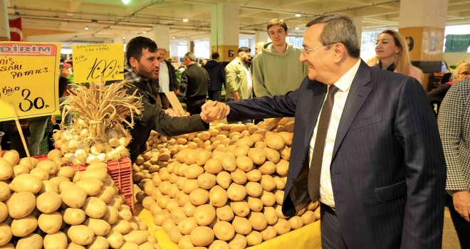 Batur: Pazaryerinde vatandaşın gündemi hayat pahalılığı