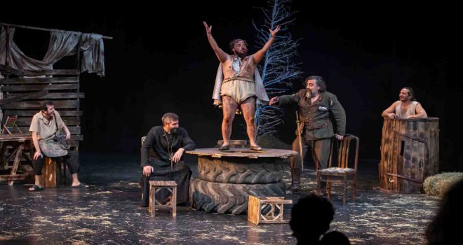 Dünya Tiyatro Günü’nde ''3 Nalla 1 At'' oyununun galası yapıldı