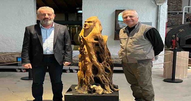 Heykeltraş Şevki Köse'nin sergisi Köstem Zeytinyağı Müzesi’nde açıldı