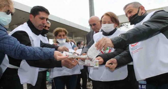 İzmir'de emeklilerden zam isyanı