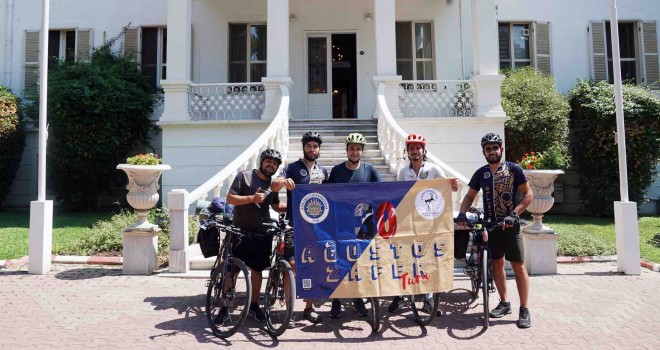 Gençlerin, ''30 Ağustos Zafer Turu'' Ege Üniversitesi'nde tamamlandı