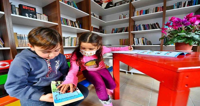 Muhtarlık ofisleri mini kütüphaneye dönüştürüldü